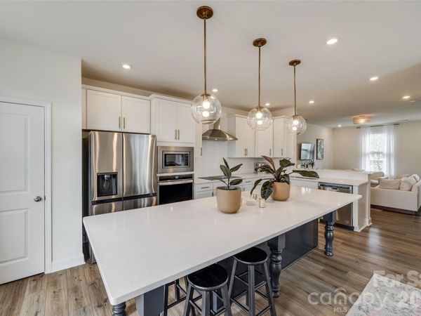 400 Simeon Drive , Charlotte, NC 28208