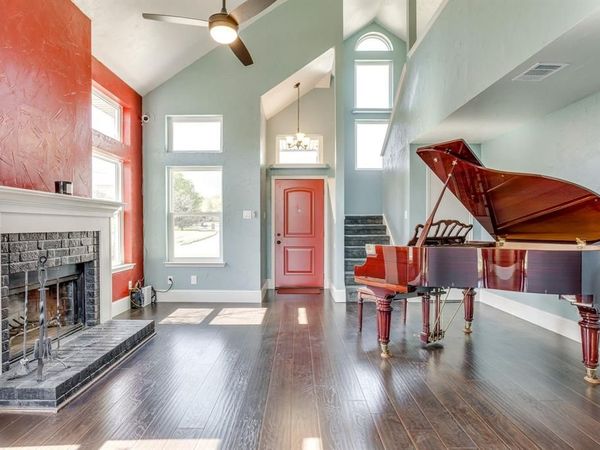 5628 Shady Springs Trail, Fort Worth, TX 76179