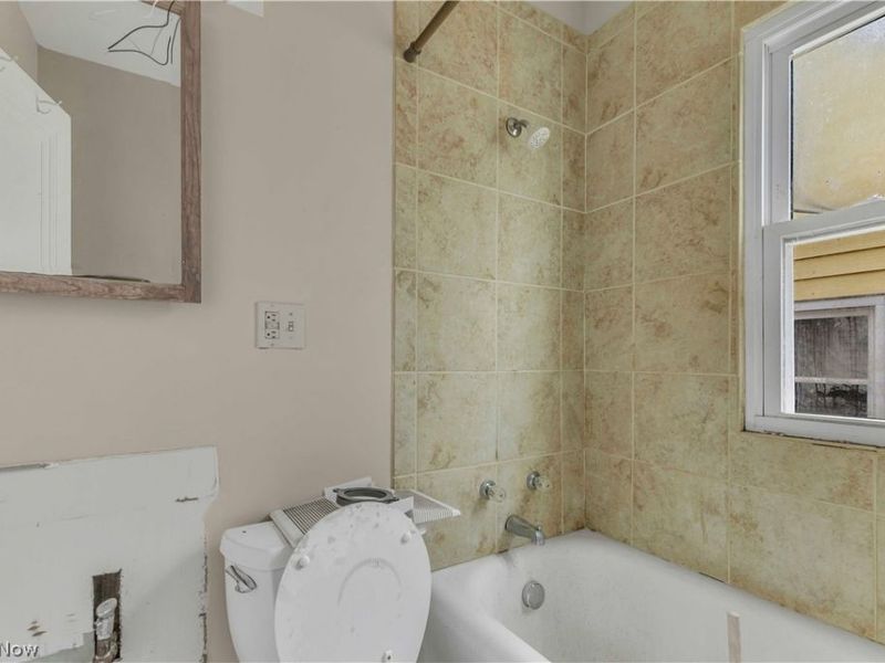 9705 S Highland Avenue, Garfield Heights, OH 44125 Photo 13