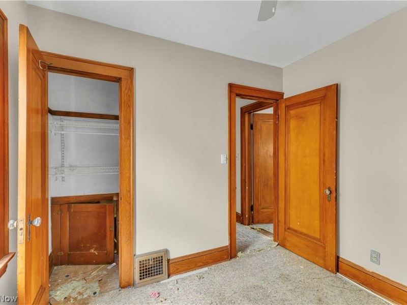 9705 S Highland Avenue, Garfield Heights, OH 44125 Photo 15