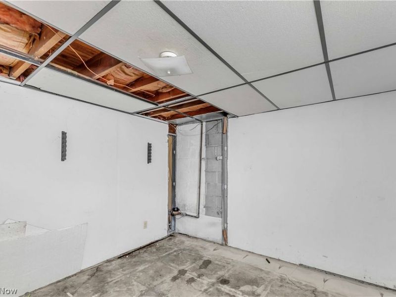 9705 S Highland Avenue, Garfield Heights, OH 44125 Photo 28