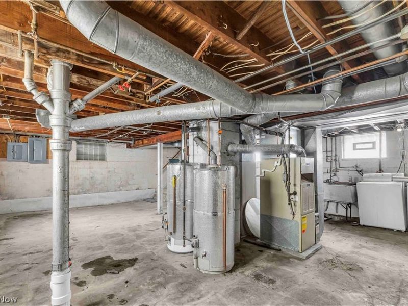 9705 S Highland Avenue, Garfield Heights, OH 44125 Photo 29