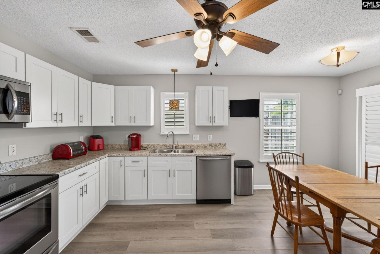 201 Chapelwood Drive Photo 12