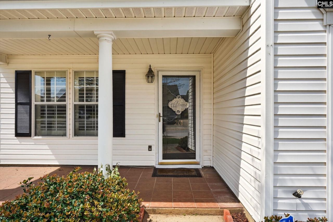 201 Chapelwood Drive Photo 4