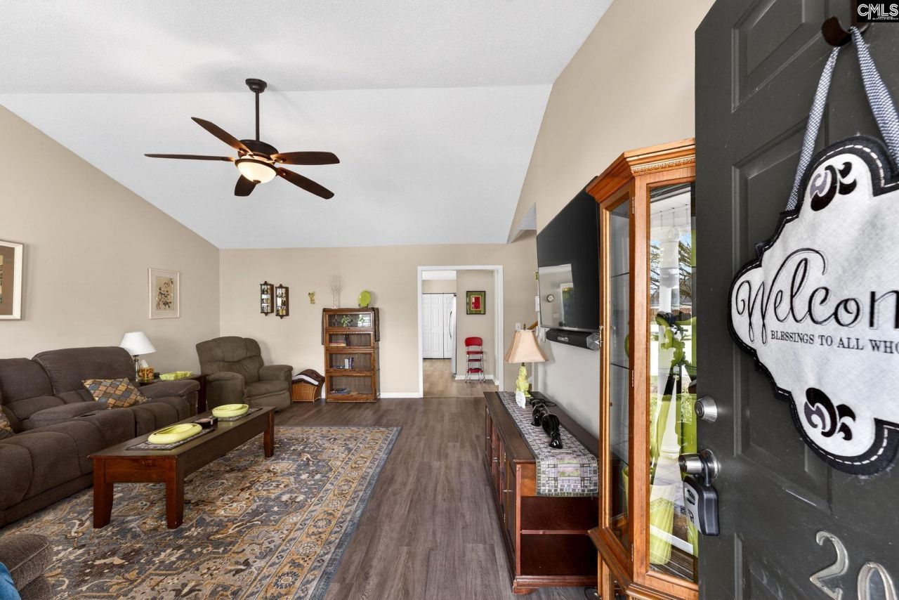 201 Chapelwood Drive Photo 5