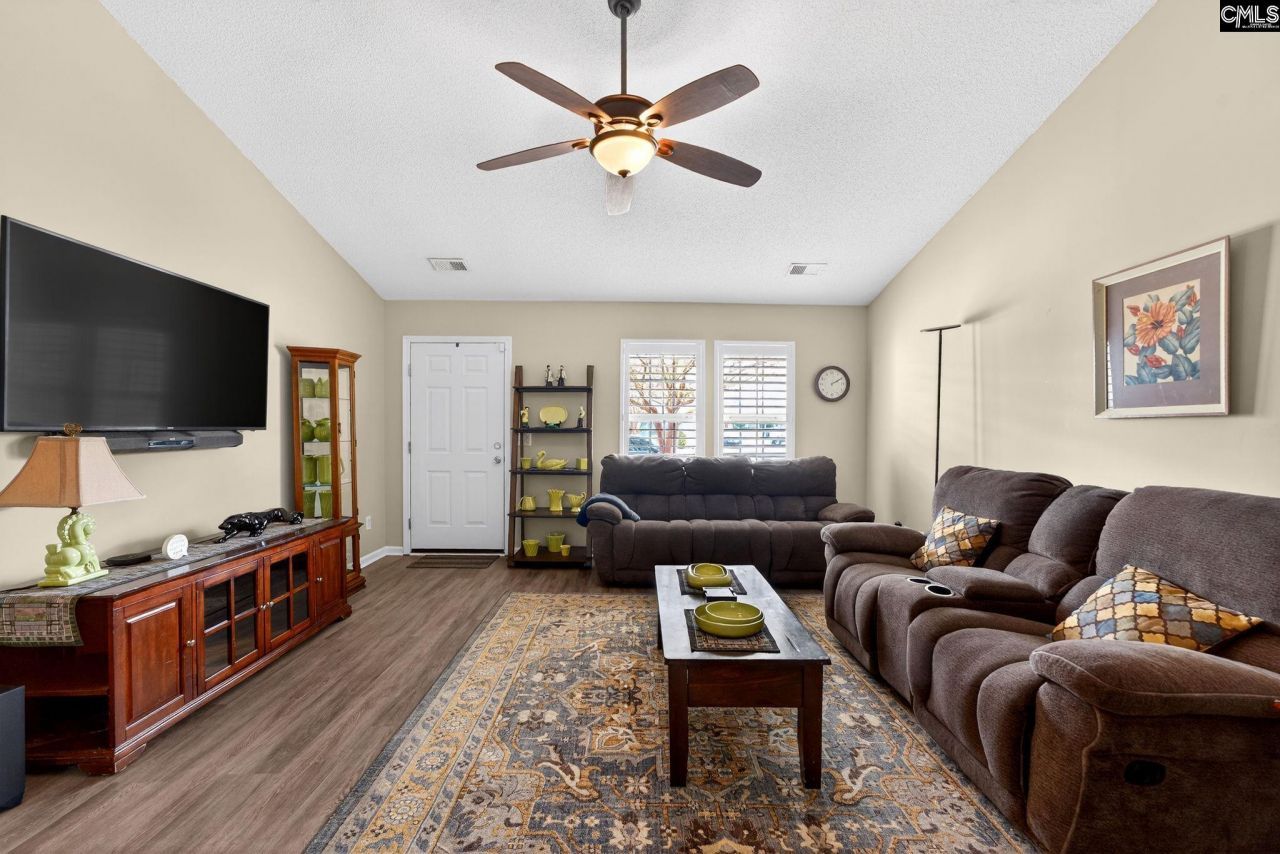 201 Chapelwood Drive Photo 9