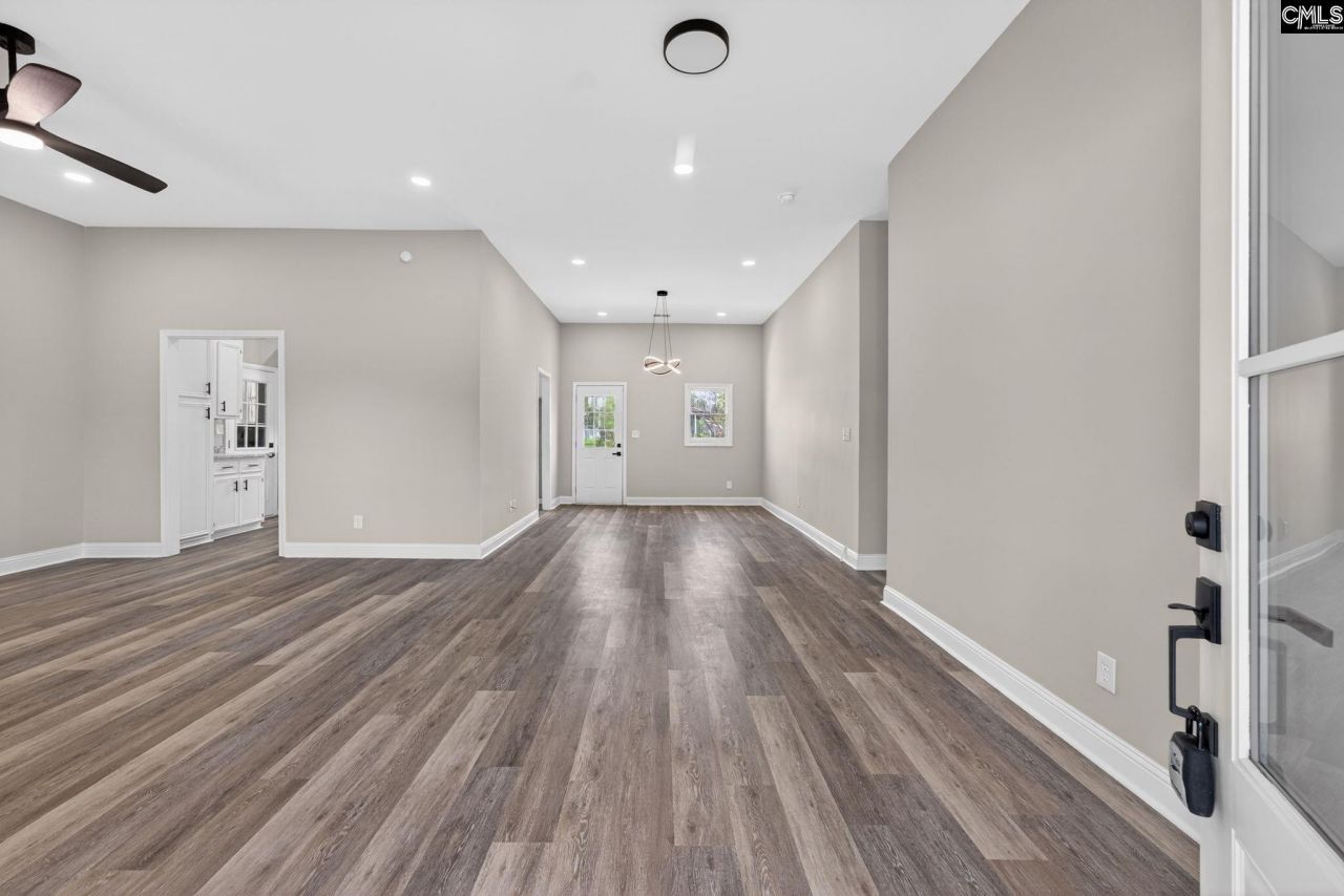 109 Goodwin Way  Photo 4