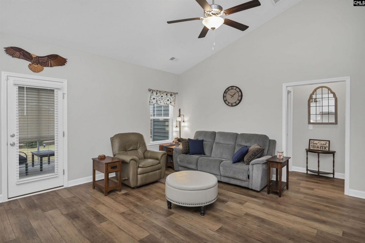 619 Hiawatha Drive Photo 10