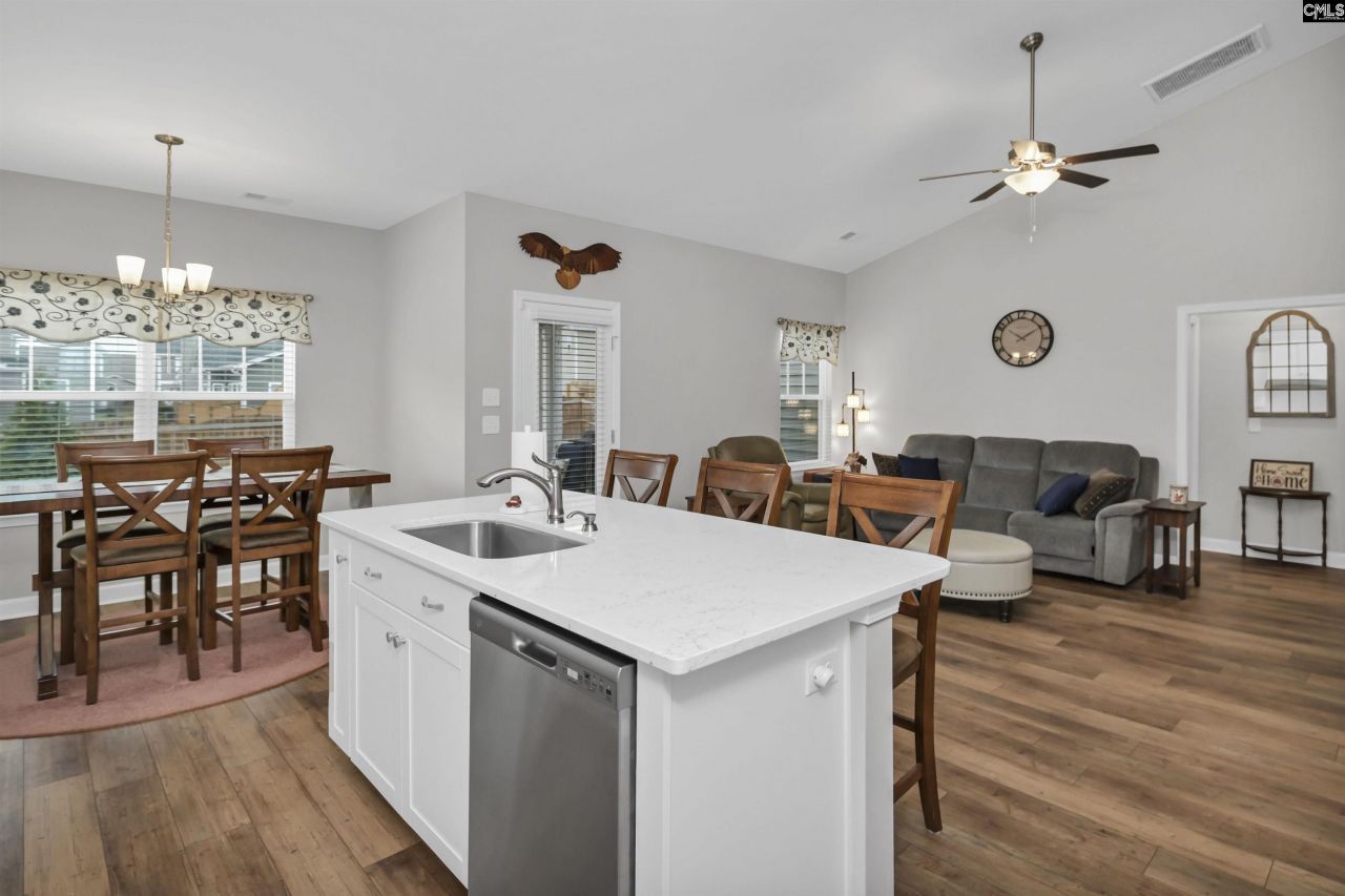 619 Hiawatha Drive Photo 16