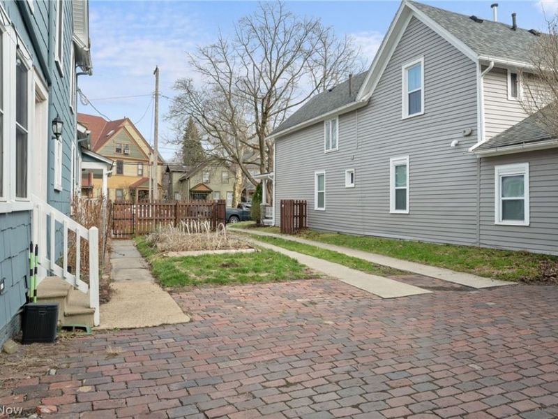 1916 W 44th St, Cleveland, OH 44113 Photo 36