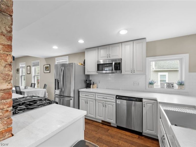 1916 W 44th St, Cleveland, OH 44113 Photo 8