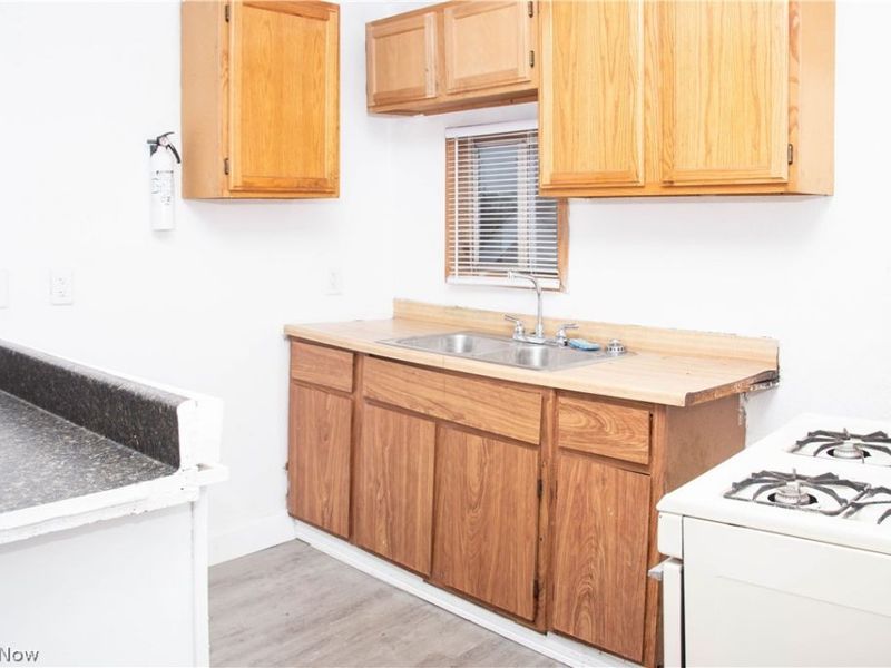 923 Baughman Street, Unit C, Akron, OH 44320 Photo 2