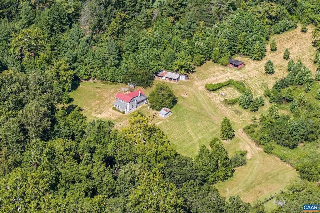 6878 Chap Place Ln, Crozet, VA 22932 Main Photo