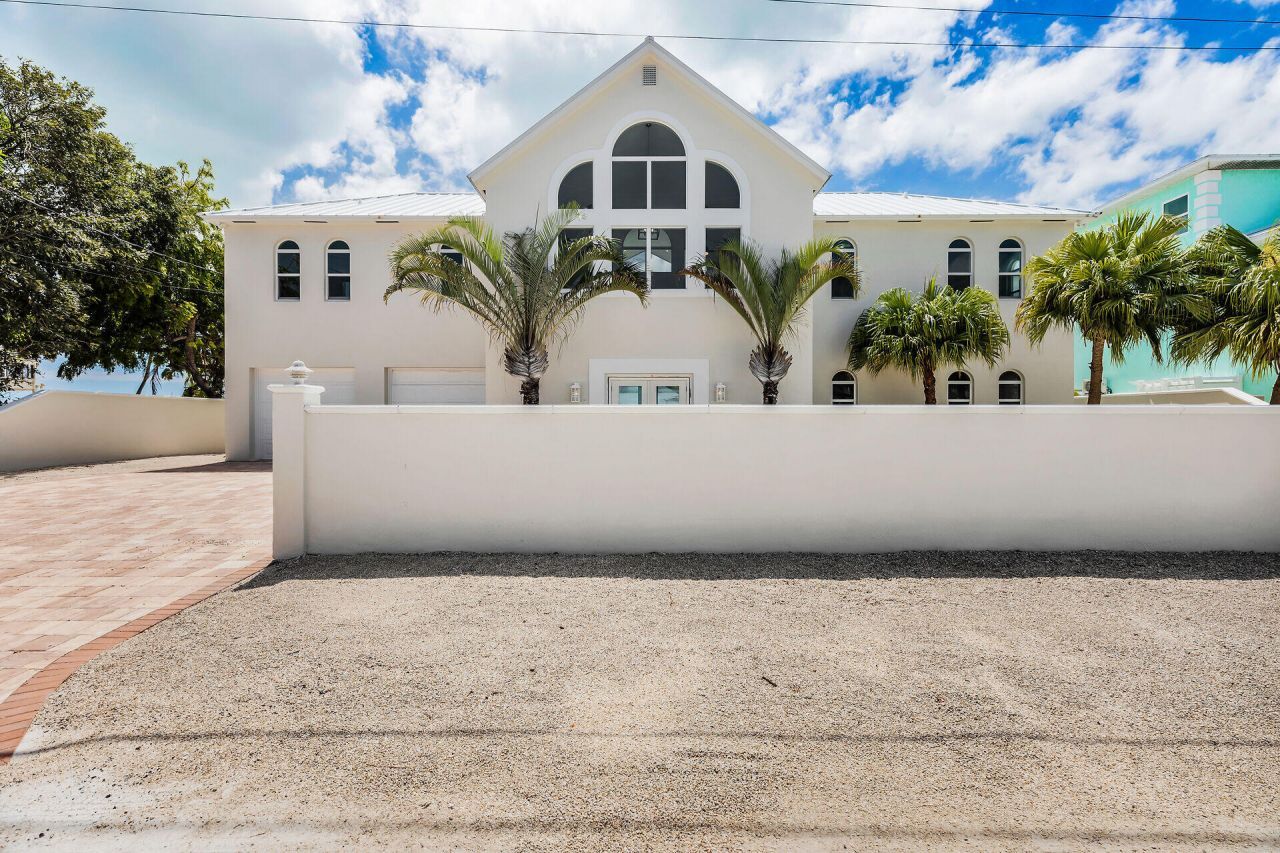 24348 Caribbean Drive, Summerland Key, FL 33042 Photo