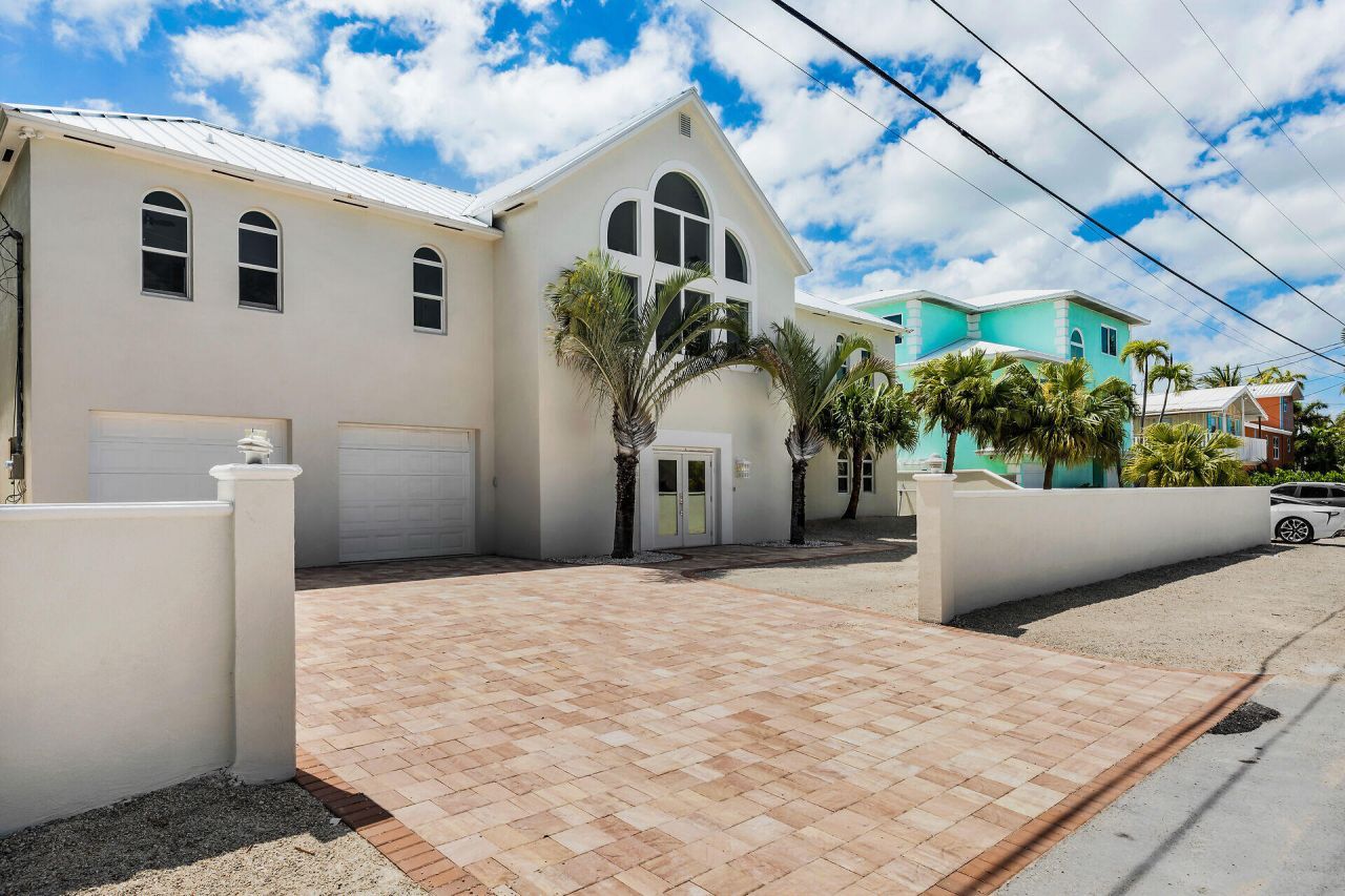 24348 Caribbean Drive, Summerland Key, FL 33042 Photo