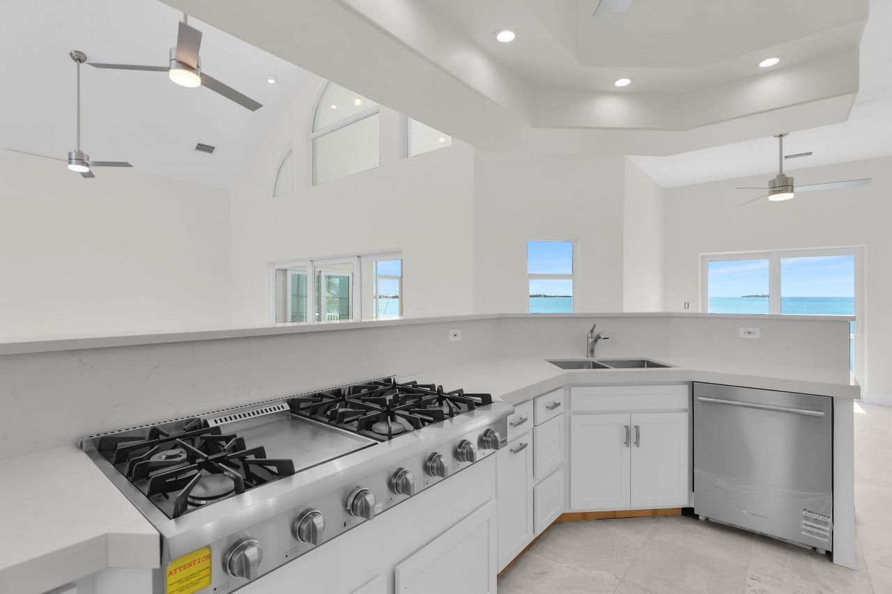 24348 Caribbean Drive, Summerland Key, FL 33042 Photo