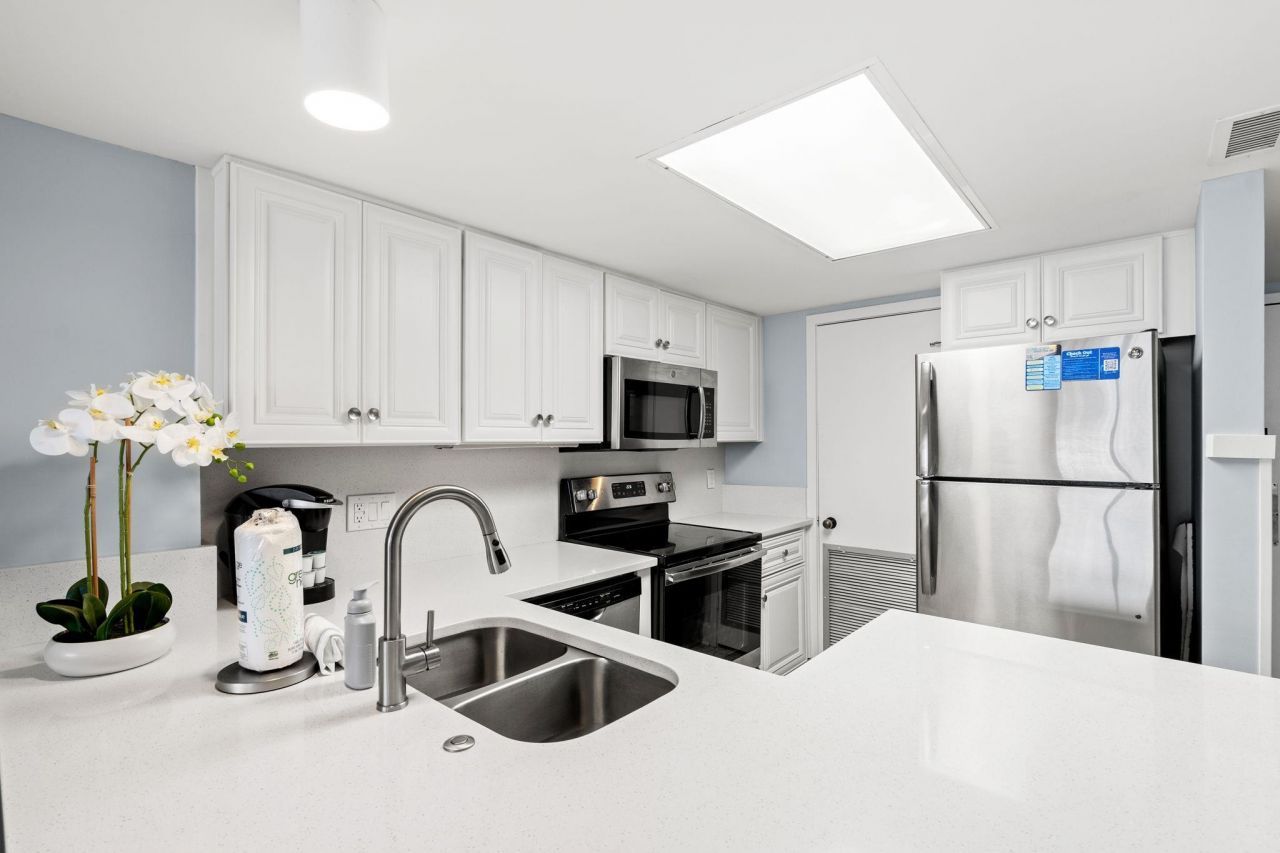 4800 S Ocean Blvd. Photo 4