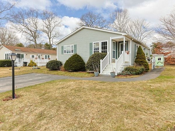23 Green Holly Dr, Unit 23, Kingston, MA 02364