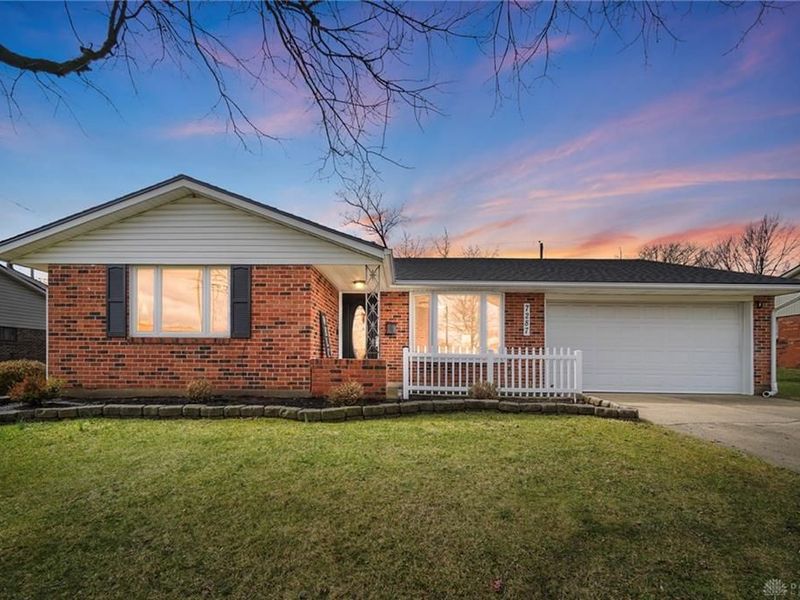 7287 Claircrest Drive, Huber Heights, OH 45424 Photo 1