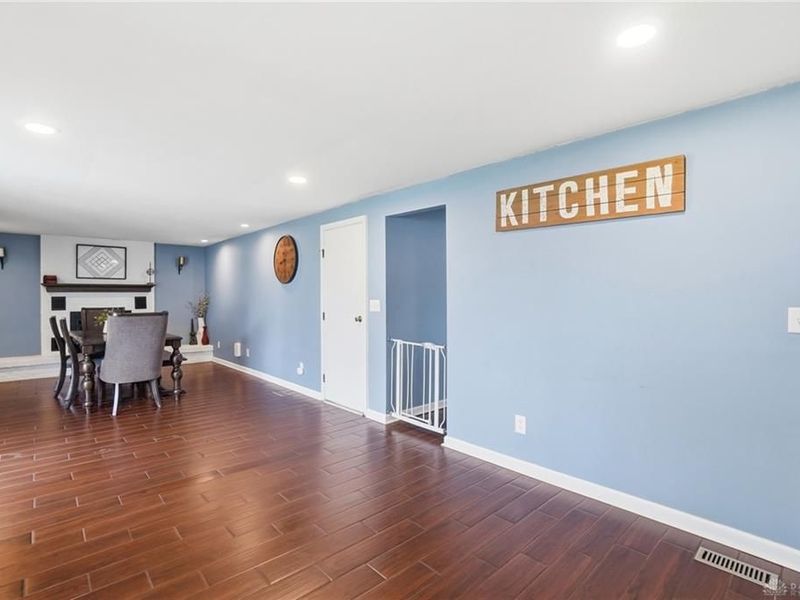 7287 Claircrest Drive, Huber Heights, OH 45424 Photo 11