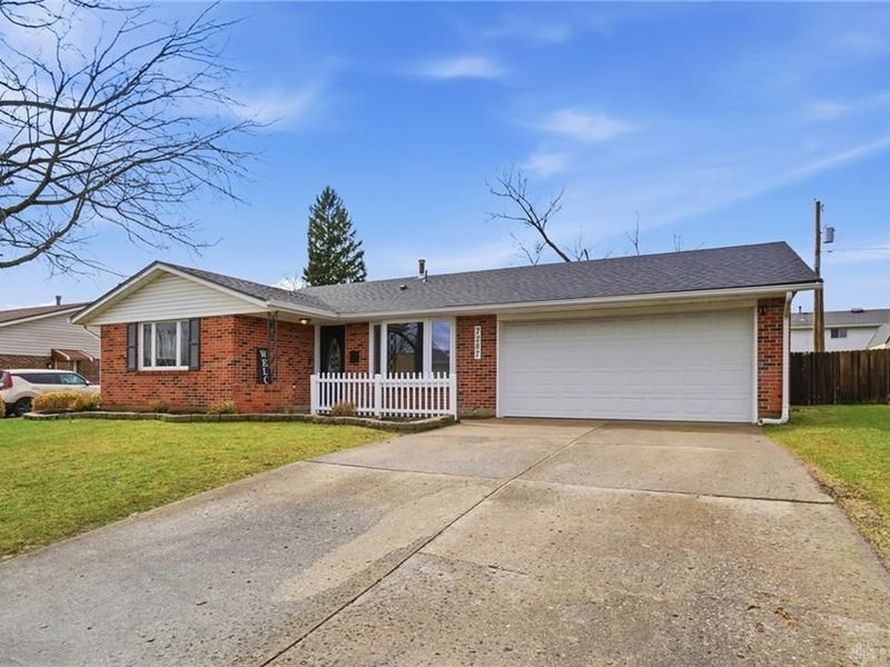 7287 Claircrest Drive, Huber Heights, OH 45424 Photo 3