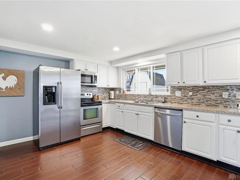 7287 Claircrest Drive, Huber Heights, OH 45424 Photo 9