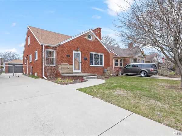 7828 Kolb Avenue, Allen Park, MI 48101