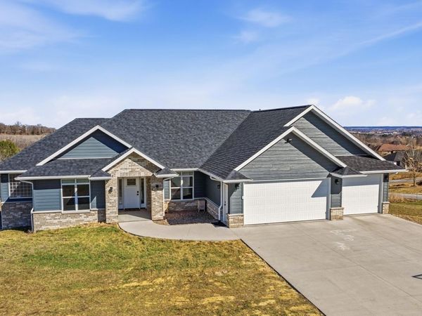 7019 Budd Road, Asbury, IA 52002