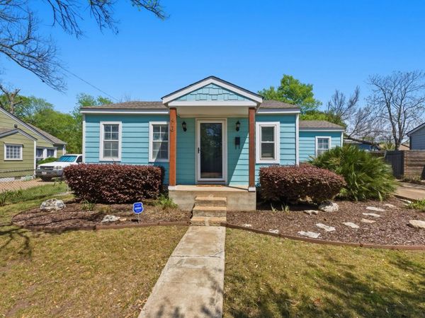 916 E 49th ST, Austin, TX 78751
