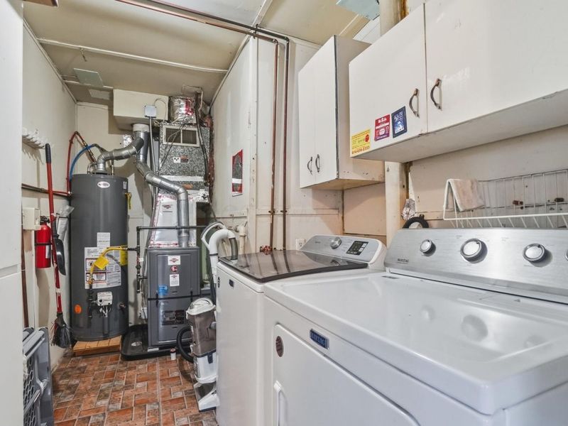 2752 Azelda Street, Columbus, OH 43211 Photo 22