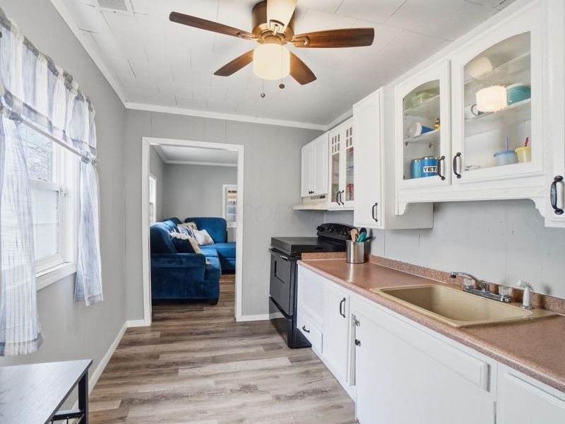 2752 Azelda Street, Columbus, OH 43211 Photo 9