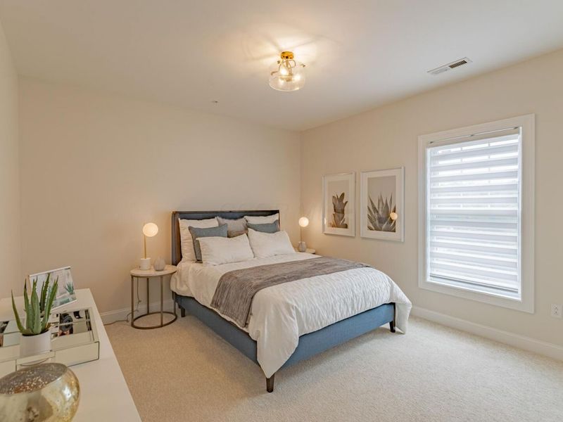 5211 Highpointe Lakes Drive , Unit 301, Westerville, OH 43081 Photo 6