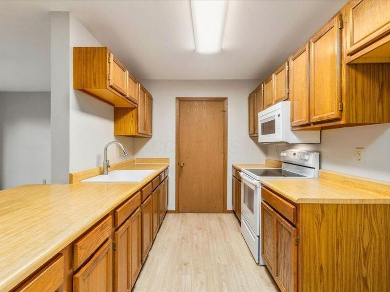 4141 Karl Road , Unit 310, Columbus, OH 43224 Photo 7