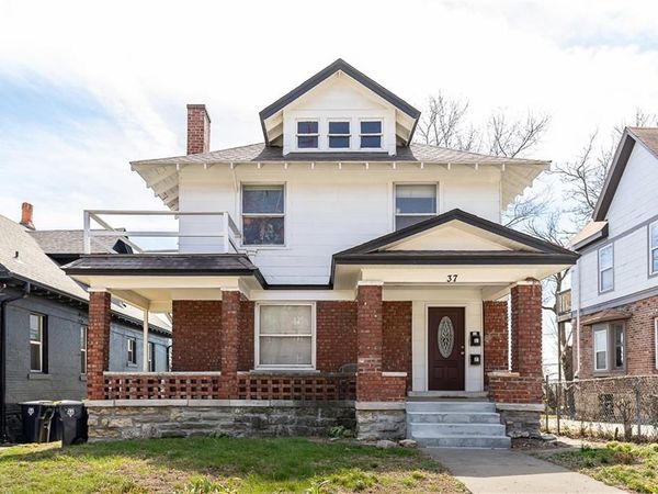 37 E 32nd Street, Kansas City, MO 64111