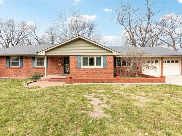 6138 Hemlock Street, Mission, KS 66202