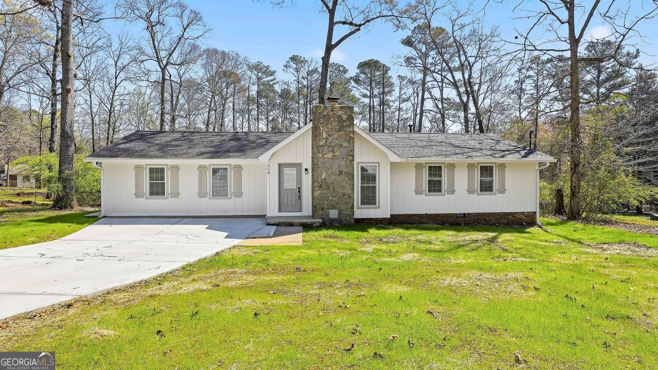 218 Hyde Circle, Newnan, GA 30263 Main Photo