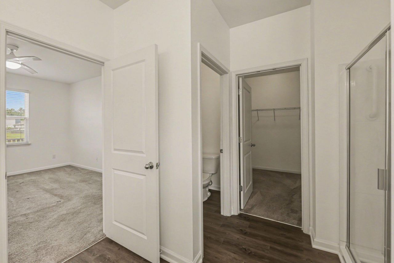 621 Wayton Circle Photo 13