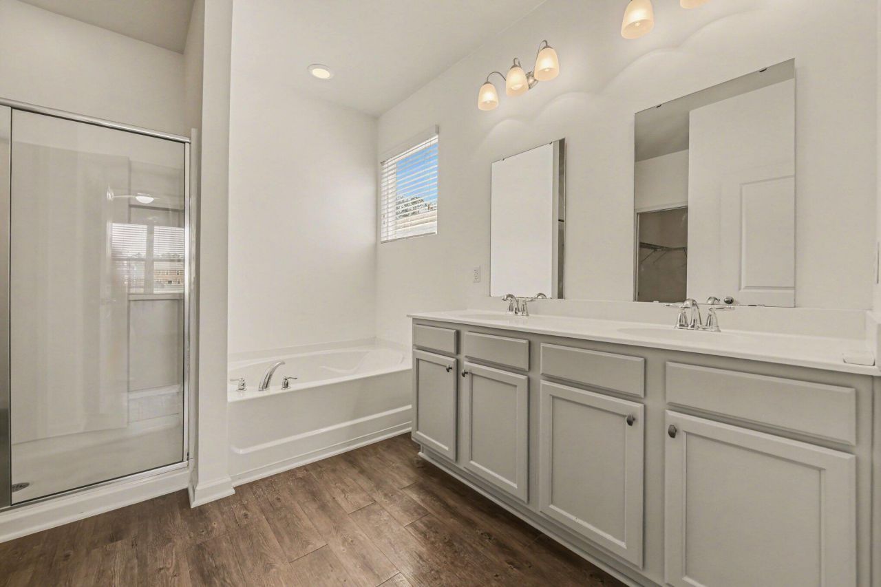 621 Wayton Circle Photo 16