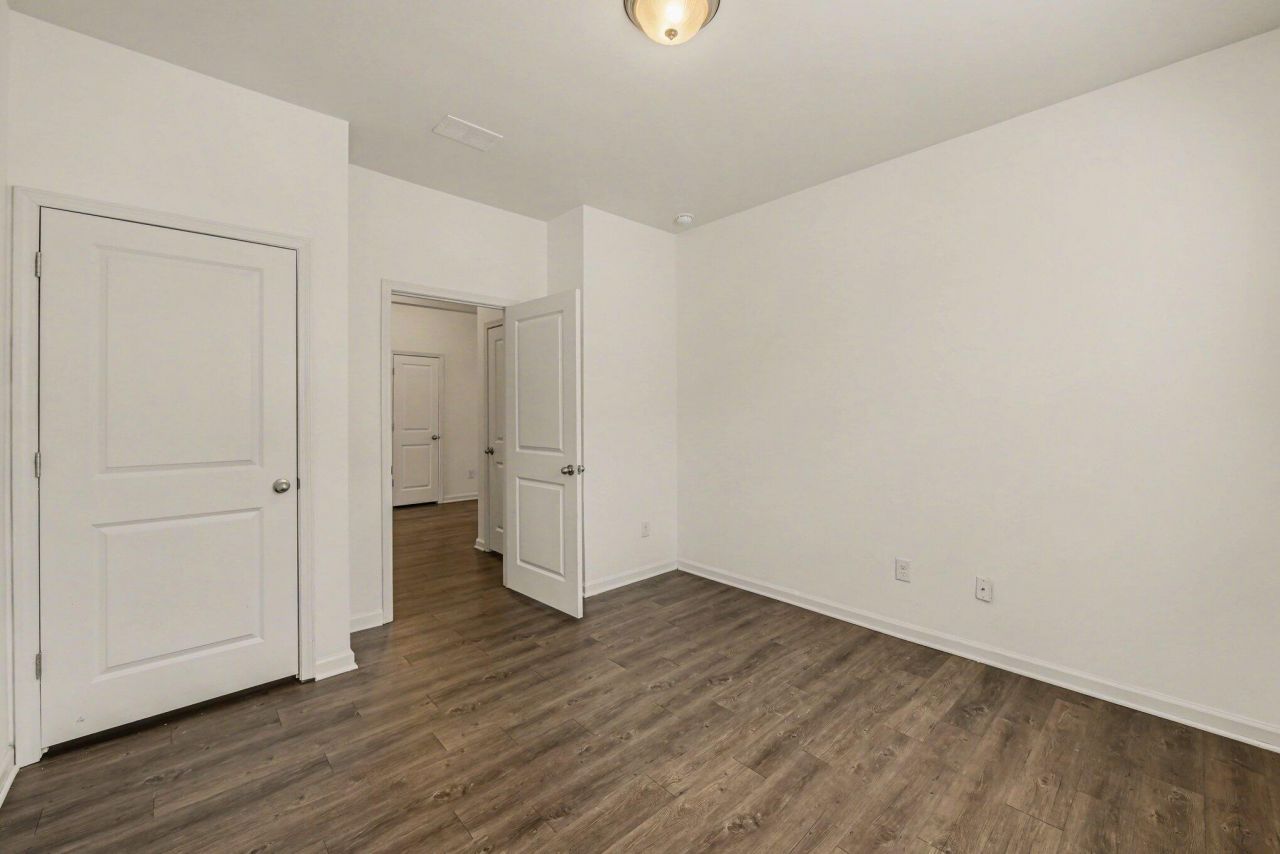 621 Wayton Circle Photo 19