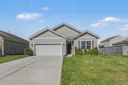 621 Wayton Circle photo 4