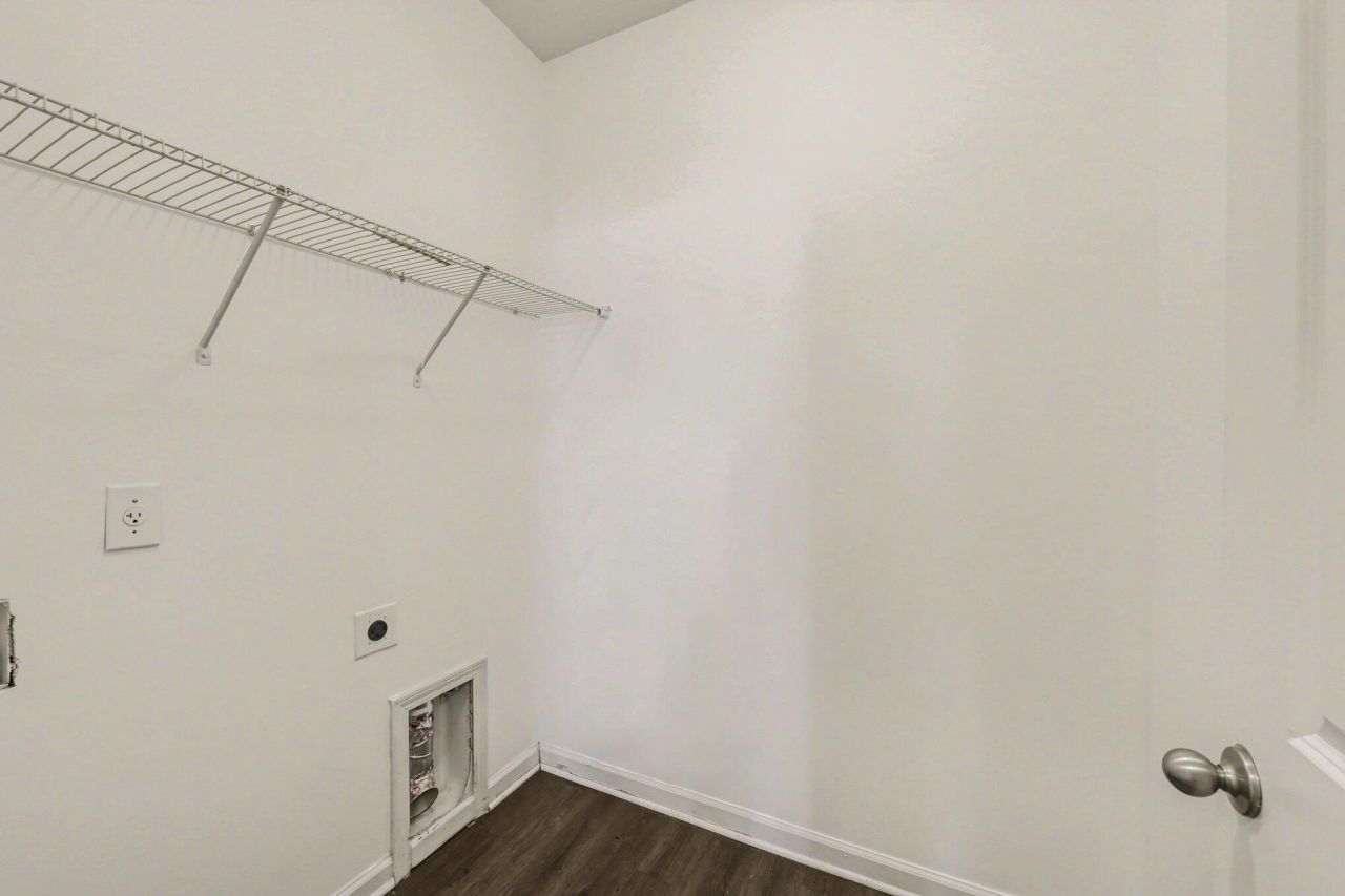 621 Wayton Circle Photo 25