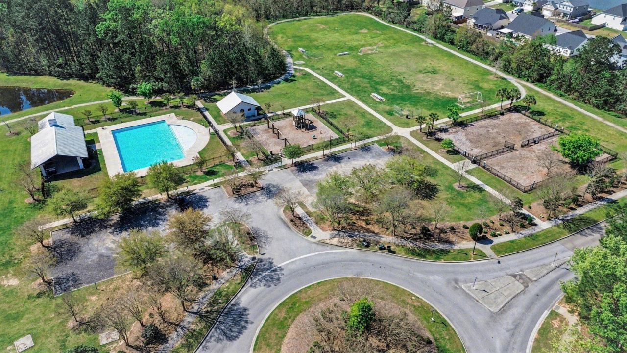 621 Wayton Circle Photo 40