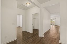 621 Wayton Circle photo 4