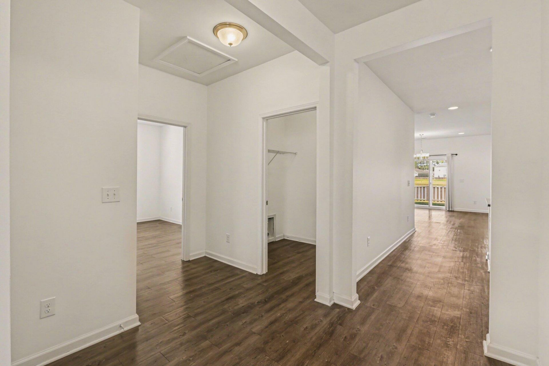 621 Wayton Circle Photo 6