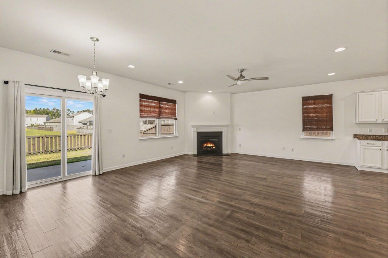 621 Wayton Circle Photo 7