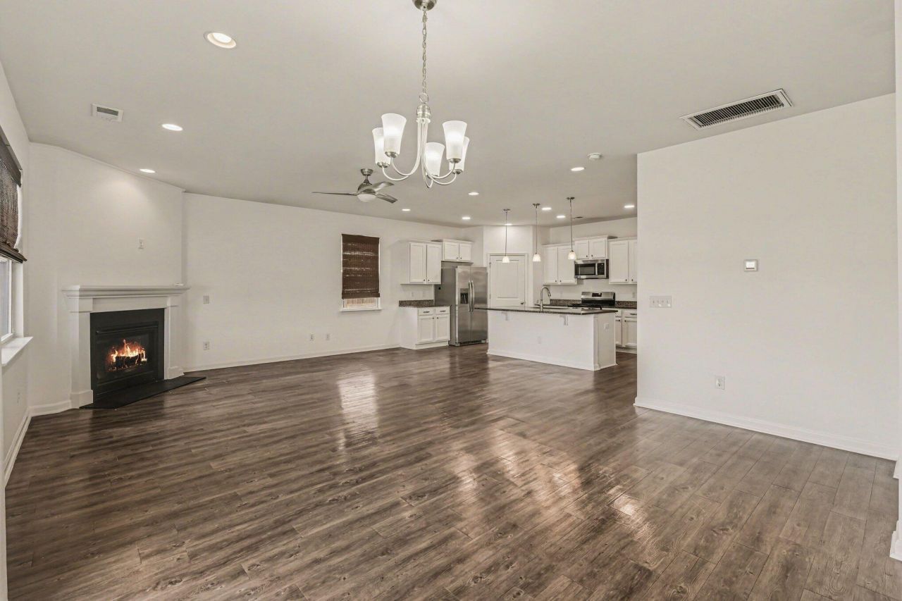 621 Wayton Circle Photo 9