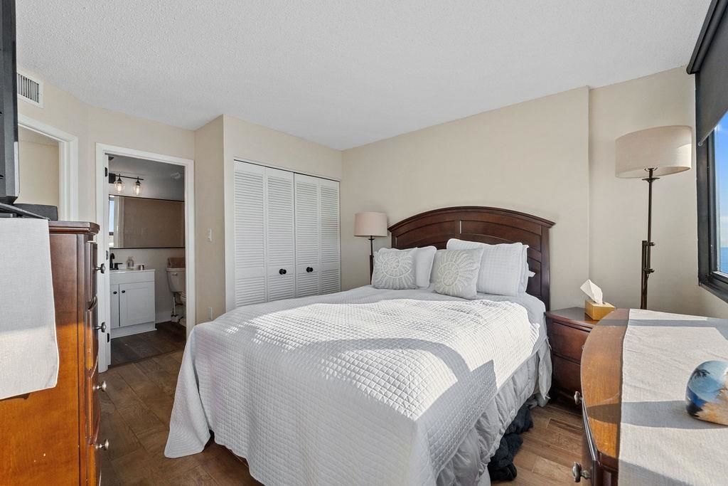 9400 Shore Dr.  Photo 13