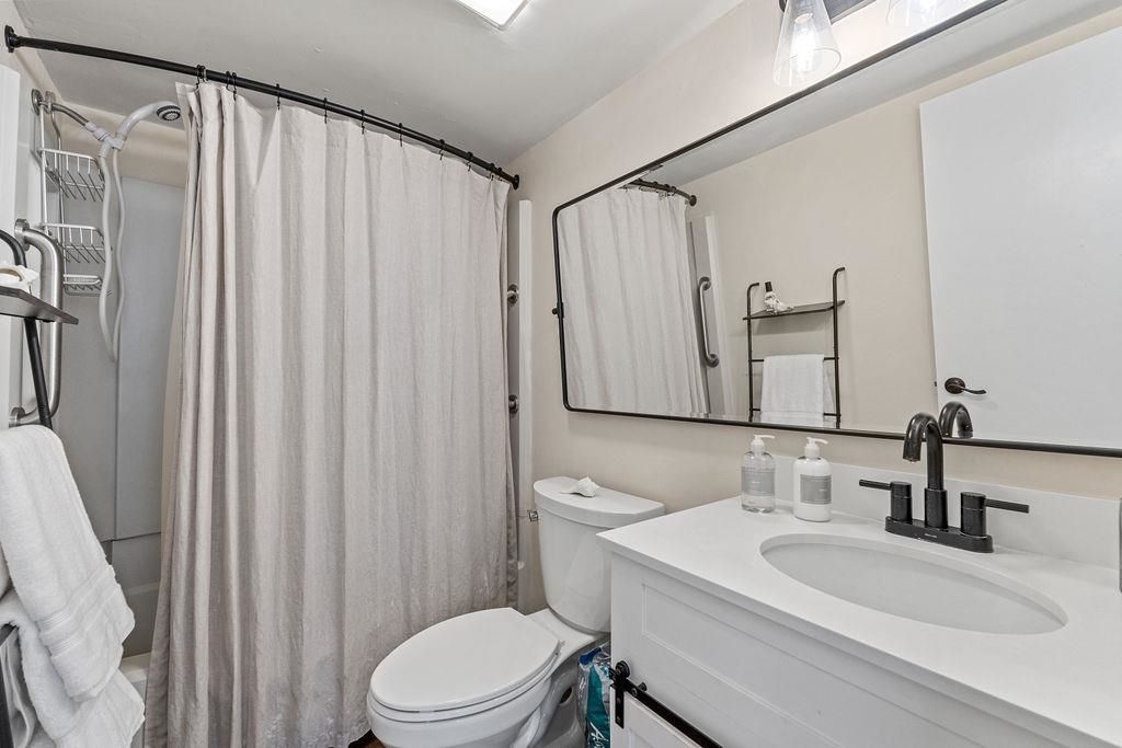 9400 Shore Dr.  Photo 15