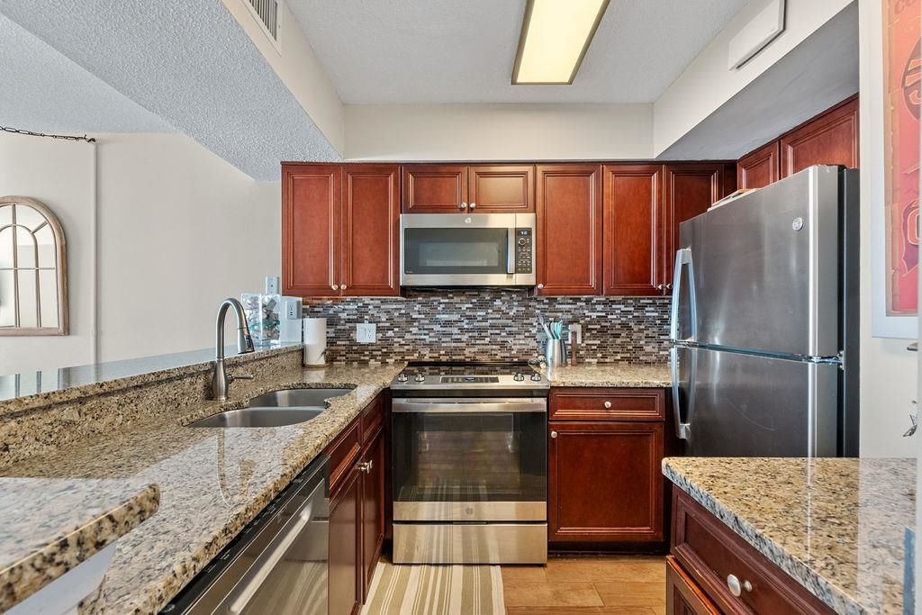 9400 Shore Dr.  Photo 7