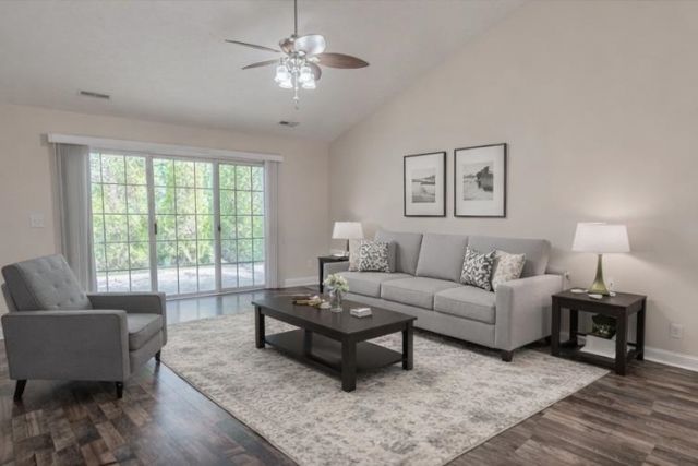 188 Governors Loop Photo 12